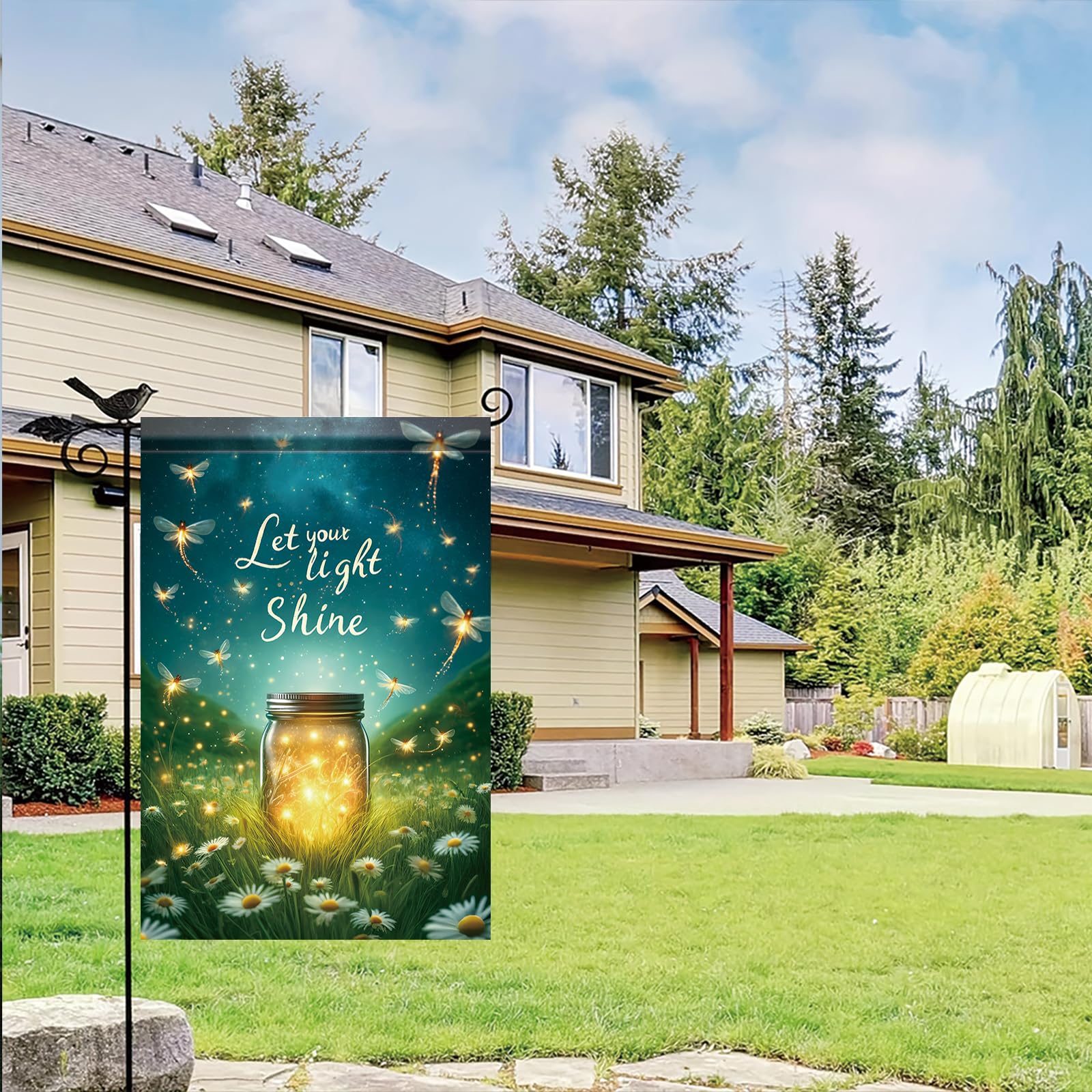 Saoplasa garden decor flag ideal for porch and yard.