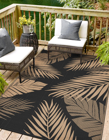Sarben outdoor rug with palm leaf front view, ideal for patios