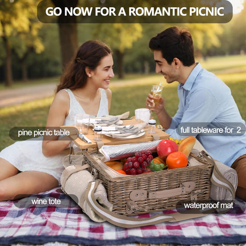 SatisInside 20-piece picnic ware set includes tableware and accessories