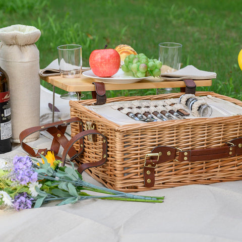 SatisInside detachable kit includes a pine lid table for portable dining.