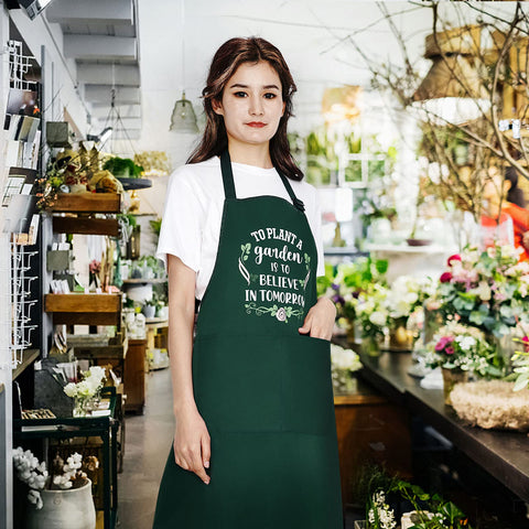 Saukore waterproof garden apron protects clothing during messy tasks.