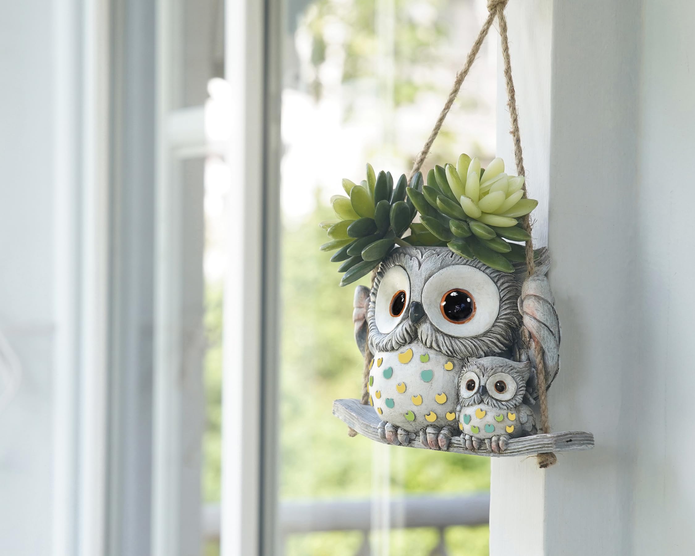 Saysmile durable resin planter suitable for indoor or outdoor display.