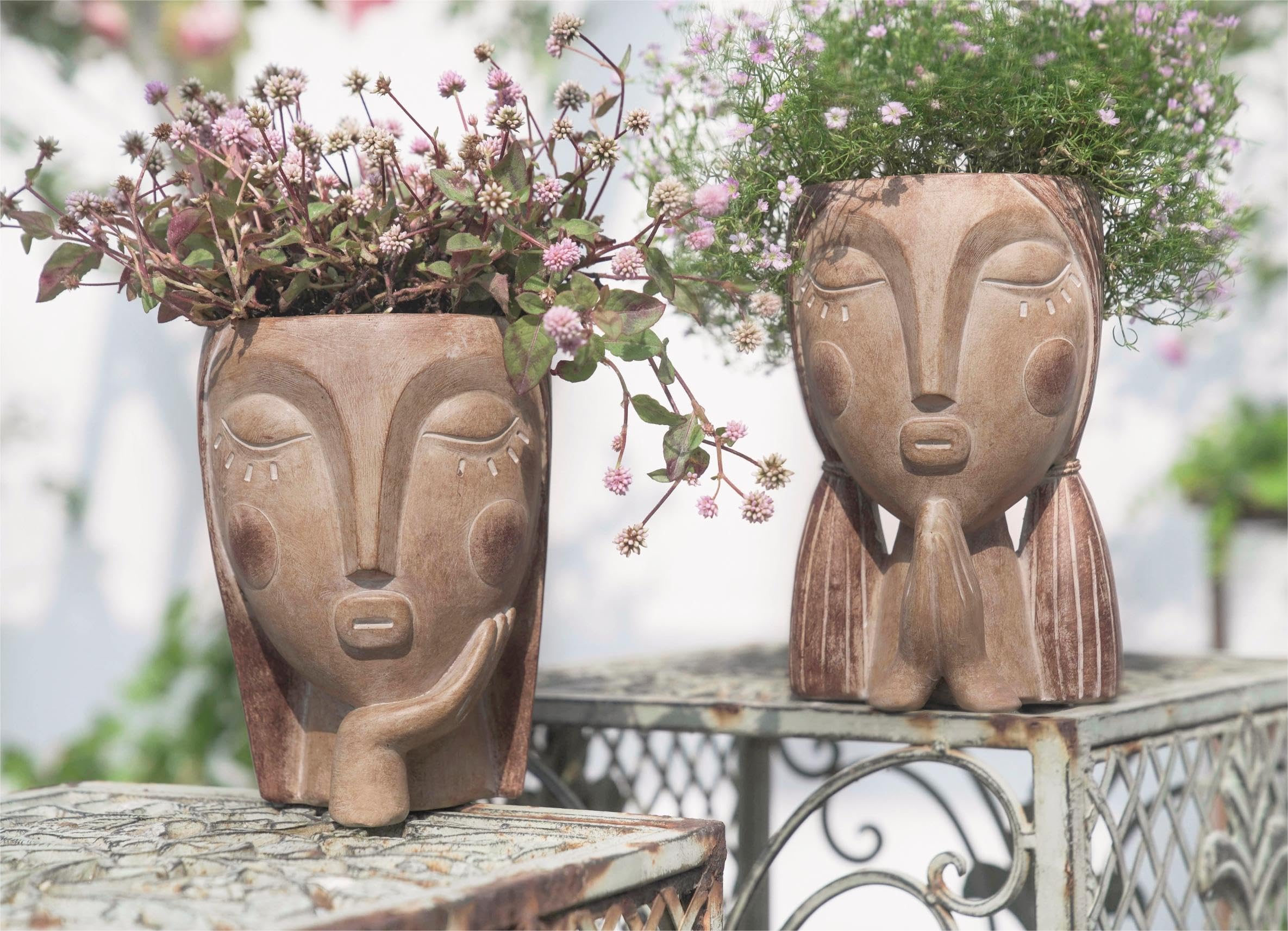Saysmile head planter with drainage hole helps prevent overwatering.
