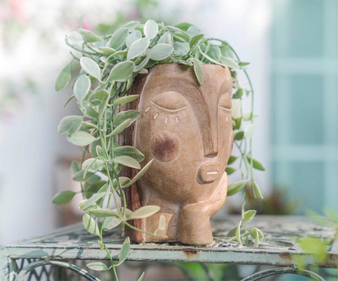 Saysmile indoor planter made of lightweight resin for easy repositioning.