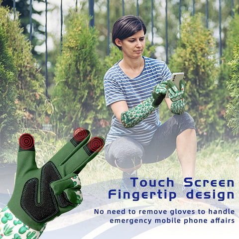 Schwer touchscreen-compatible gloves for device use in the garden.