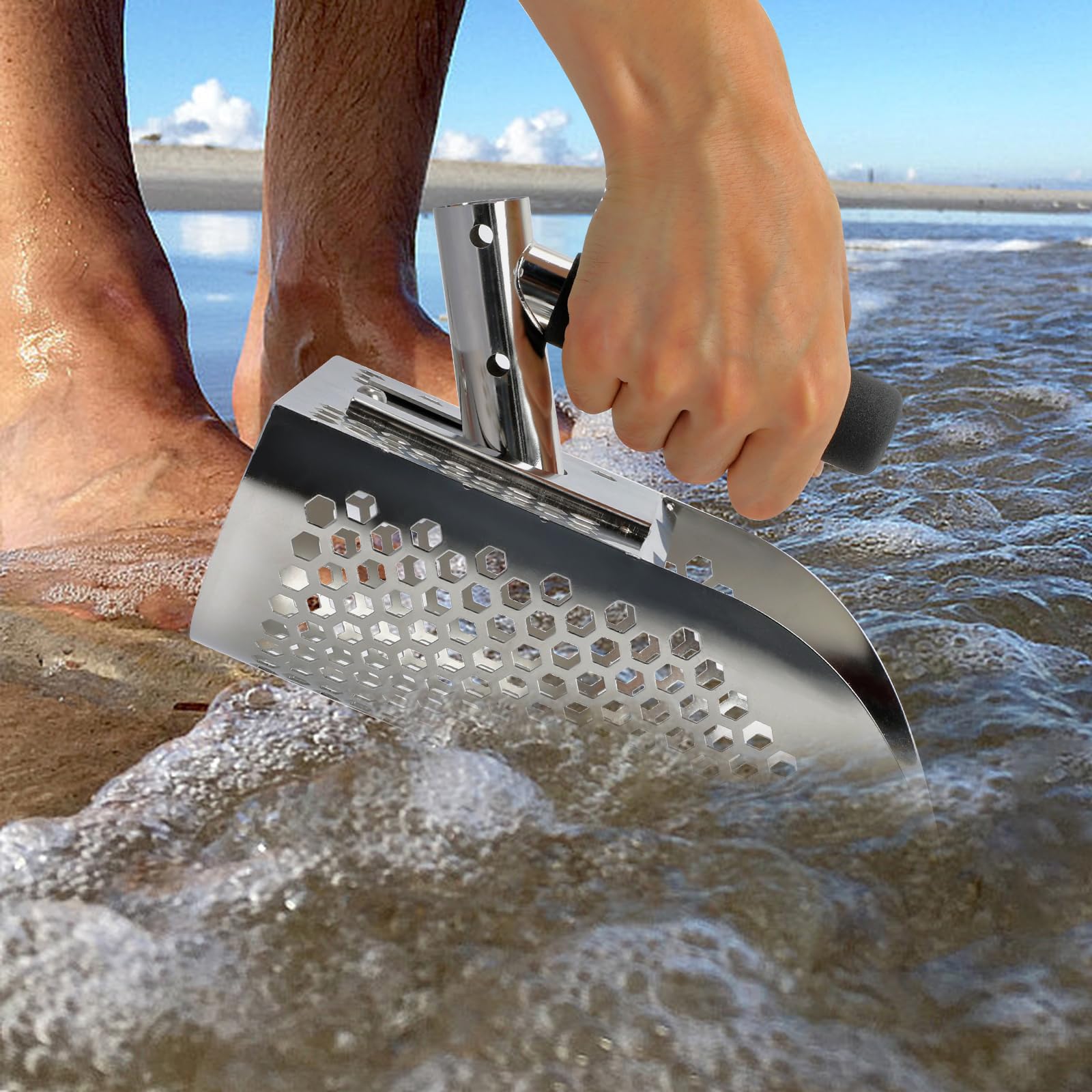 SCNKKL underwater treasure hunting with scoop in use
