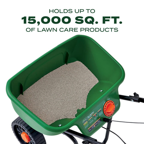 Scotts EdgeGuard DLX curved hopper demonstrates smooth flow