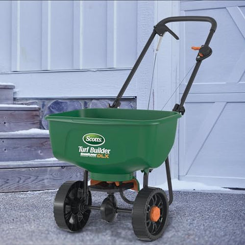 Scotts EdgeGuard DLX spreader front view highlights even distribution