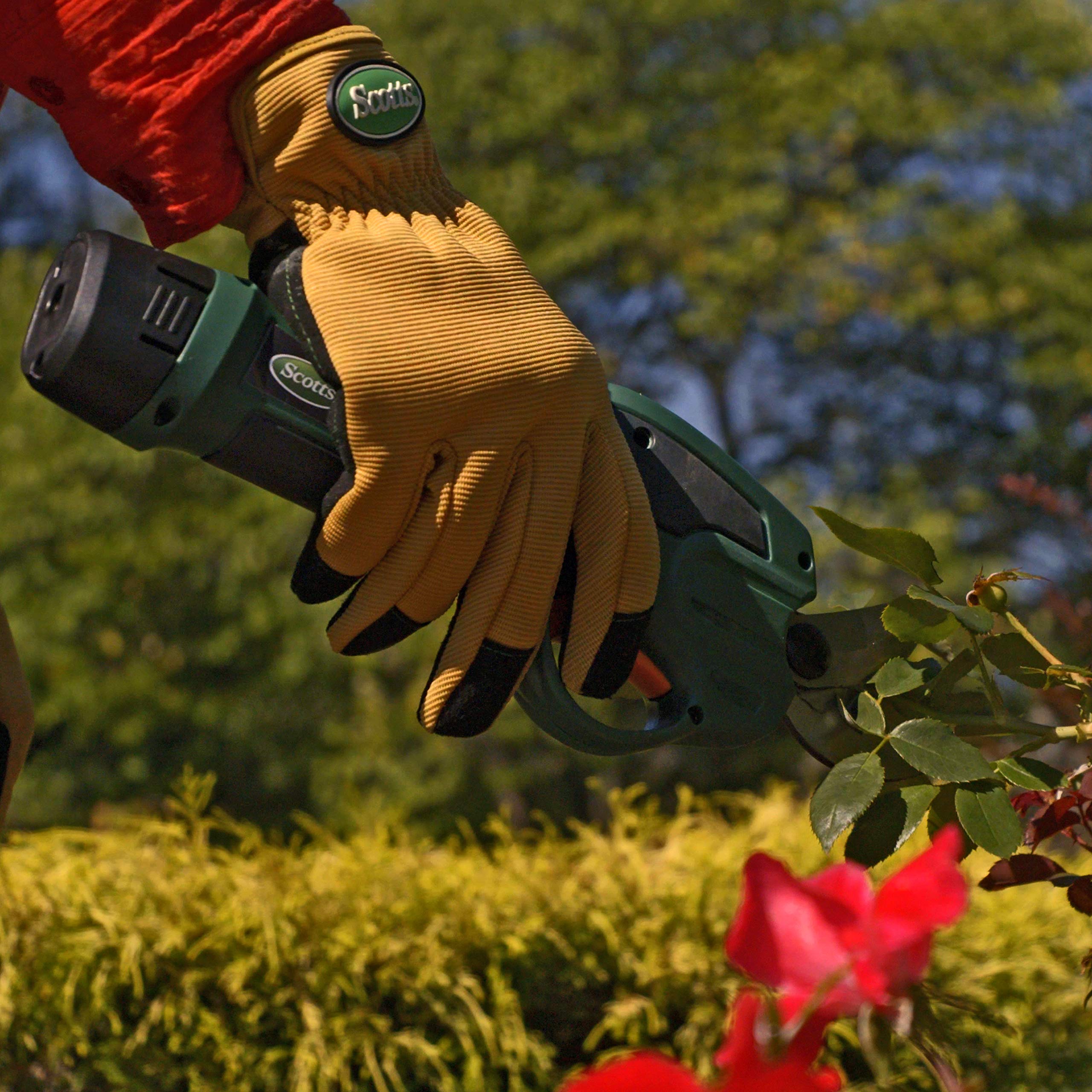 Scotts PR17215S pruner features dual-pull safety trigger for controlled cuts.