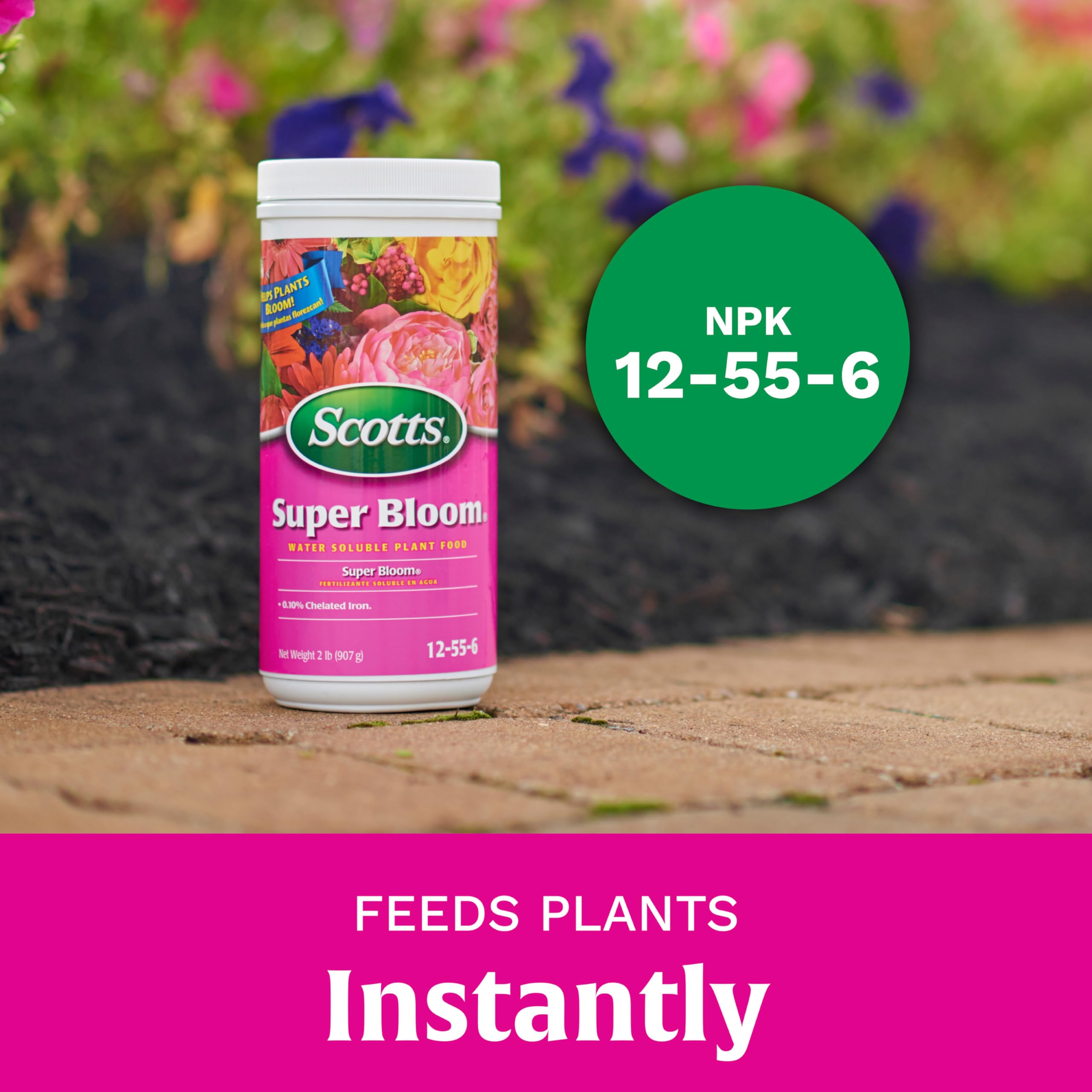 Scotts Super Bloom measuring scoop shows precise dosing for consistent results.