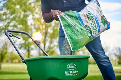 Scotts Turf Builder green-turf-growth promotes lush, vibrant lawn development.