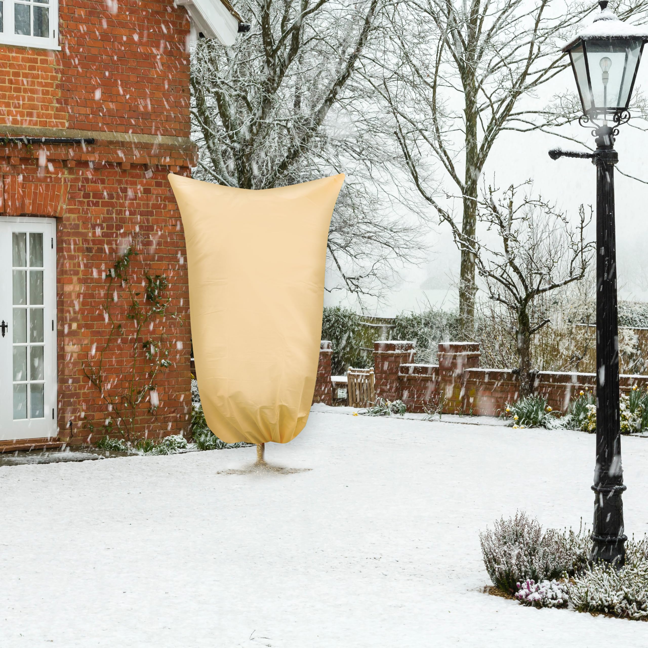 SCRUBIT two-pack frost blankets packaging promotes value and ready-to-use winter protection.