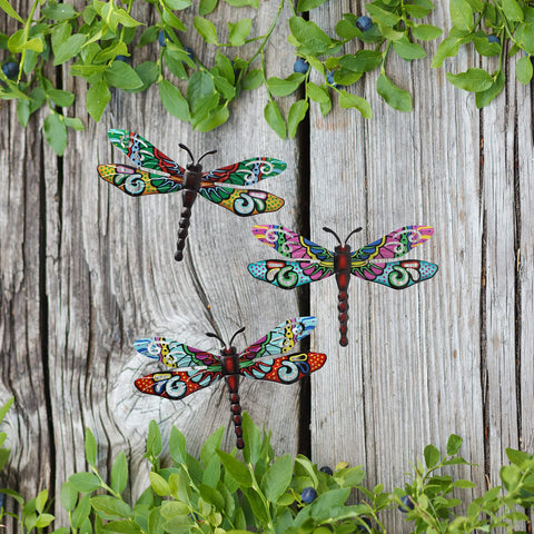 Scwhousi metal dragonfly wall decor suitable for indoor and outdoor settings