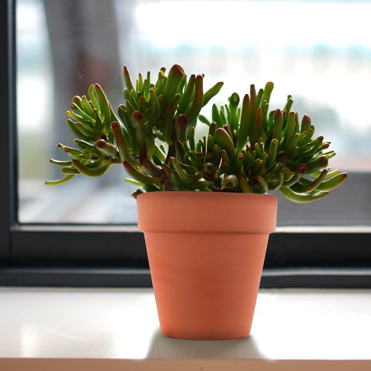 Sderoq terracotta pot designed for DIY crafts and personalized gifts.