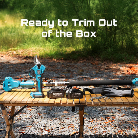 SEESII storage case keeps pruner and accessories organized.