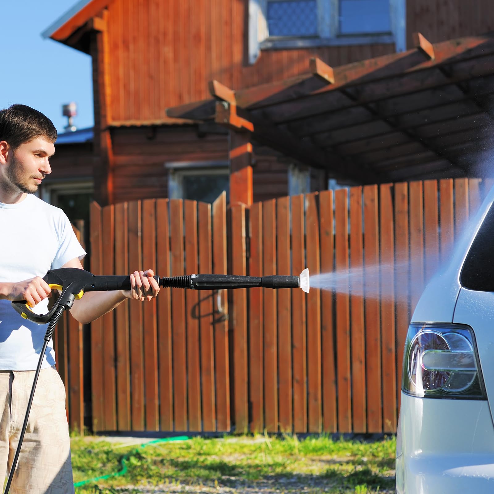 SEPLY white 40-degree nozzle tip offers a wider spray for gentler cleansing.