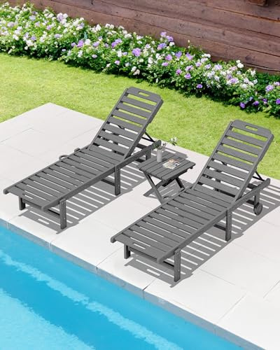 SERWALL patio-friendly table perfect by seating or lounge areas.
