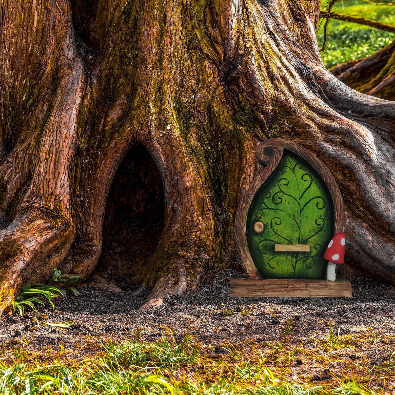 SETOFI Tree fairy door compact 7.2x10cm fits small spaces.
