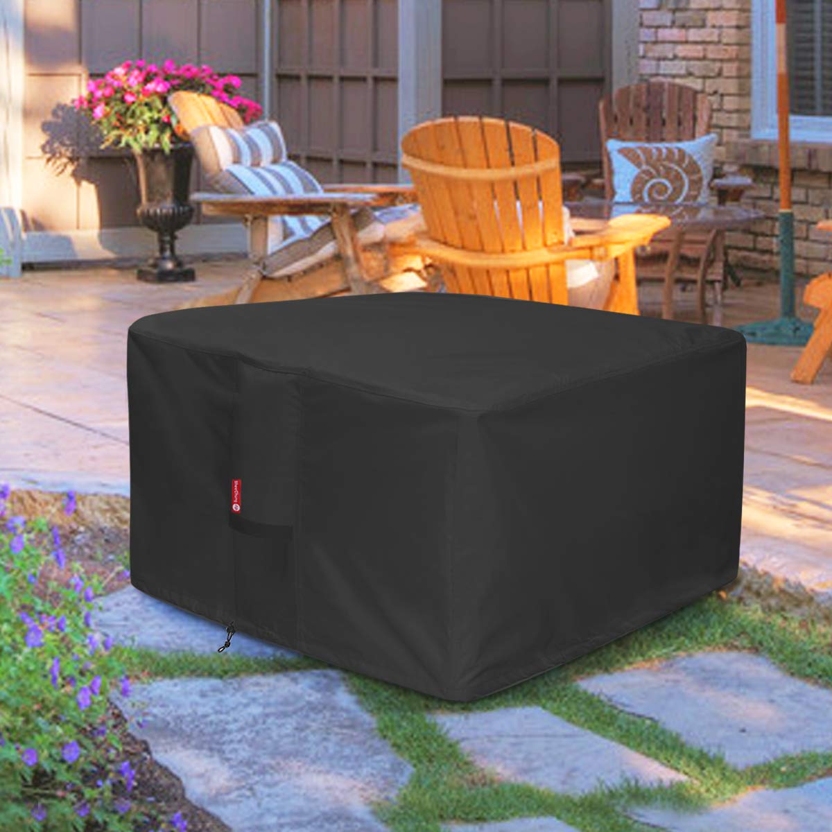 SheeChung 36x36 inch cover suits patios and backyards.