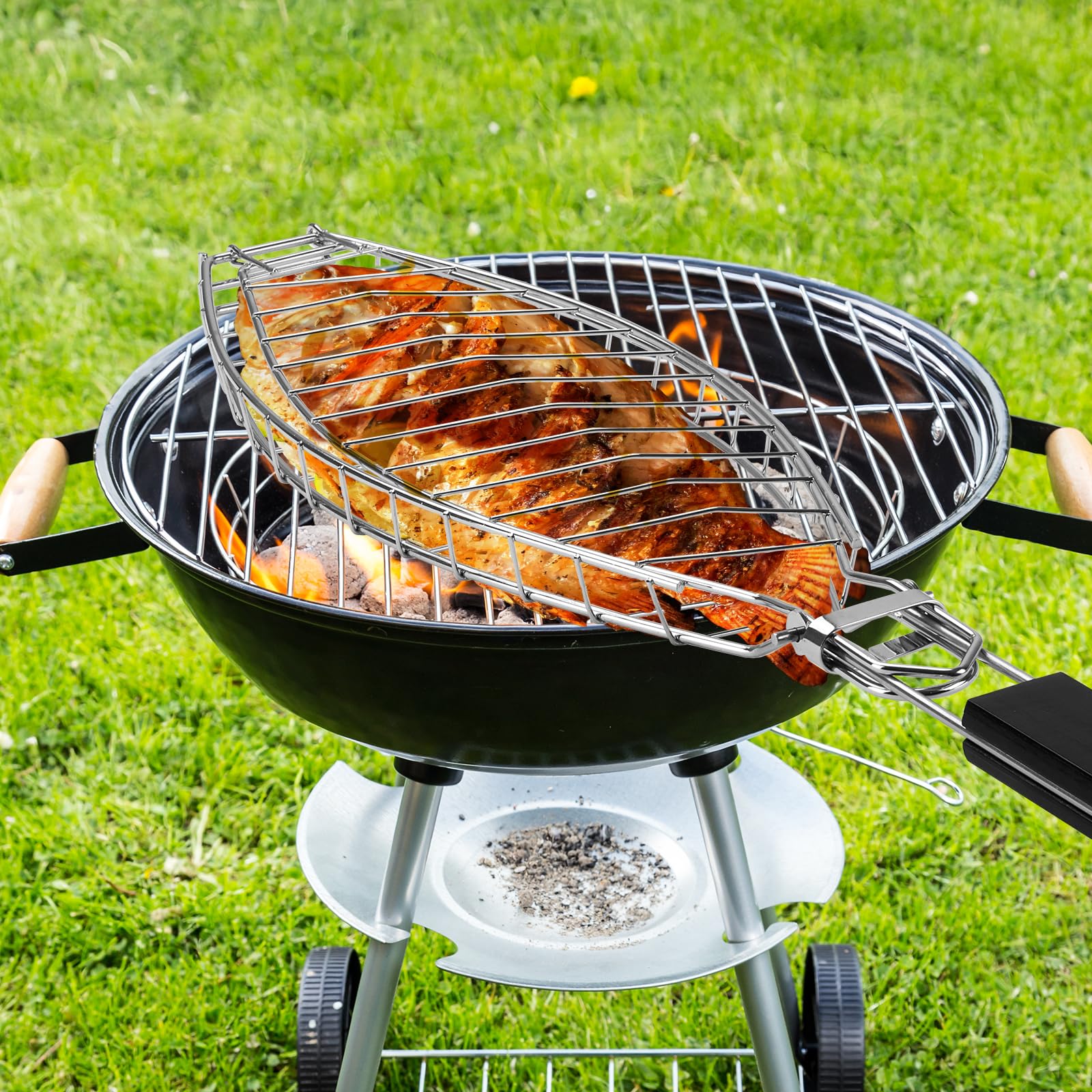 Shidaishiye folding-portable setup with storage bag ready for weekend BBQ.