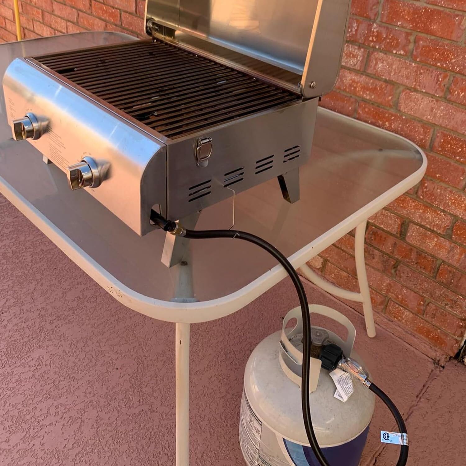 SHINESTAR regulator hose on Blackstone griddle for consistent heat output