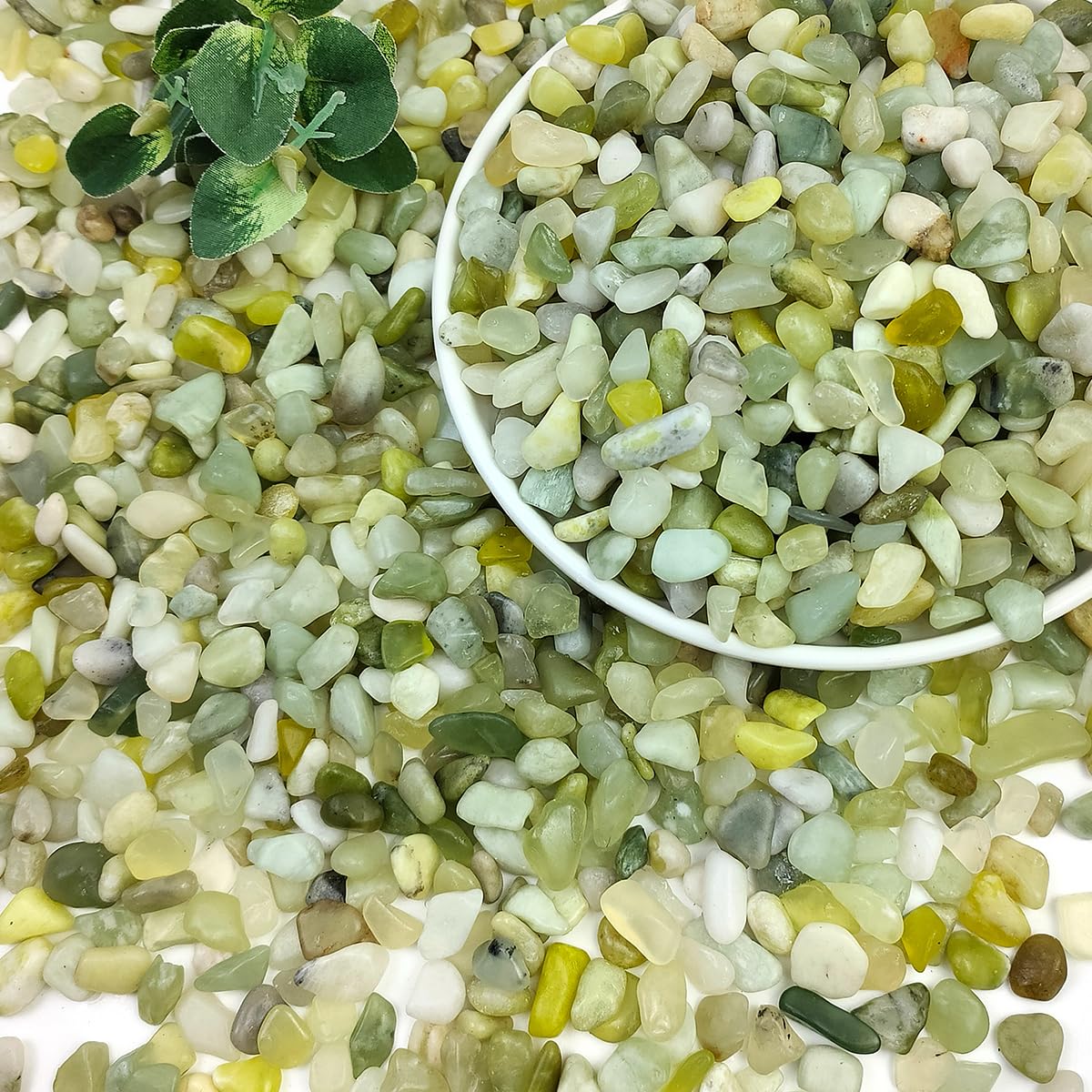 SHIZWU jade pebbles 2lb pack on soil surface enhance moisture control