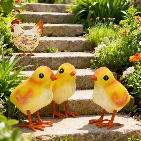 Shorayn durable yard art for gifting to chicken lovers.