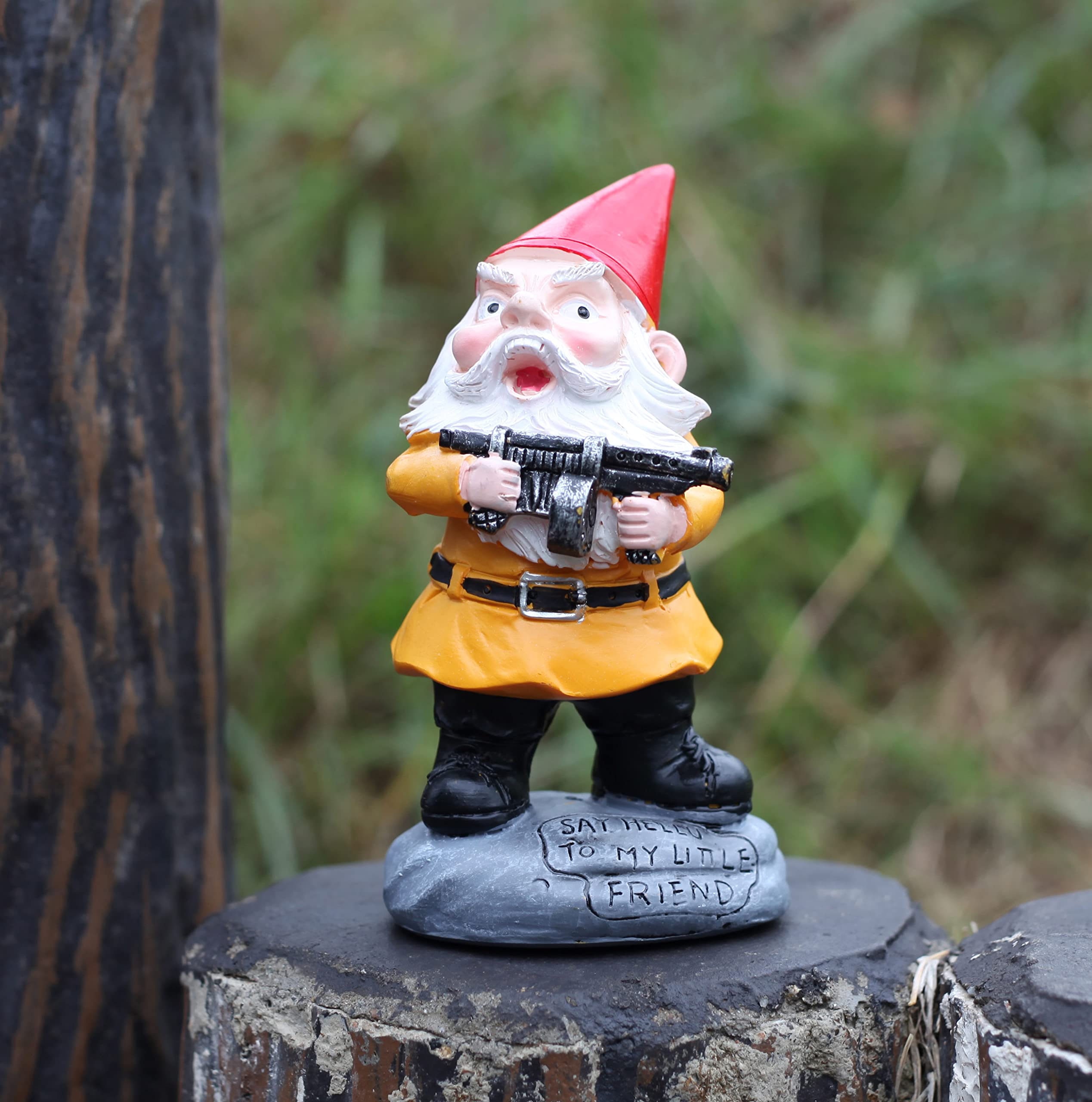 SHOWFEICAT hand-painted gnome detail showcases craftsmanship