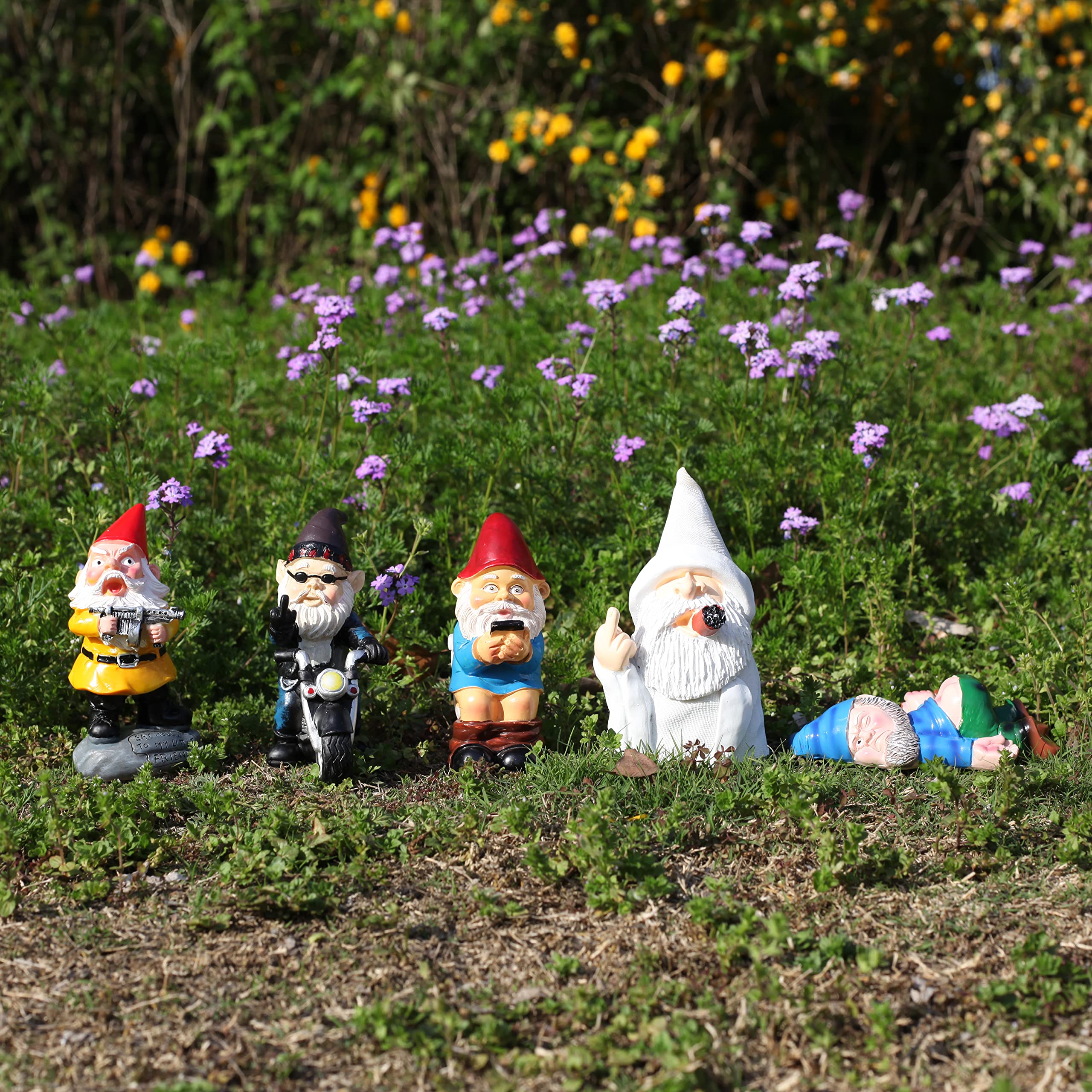 SHOWFEICAT welcome gnome for garden displays and curb appeal