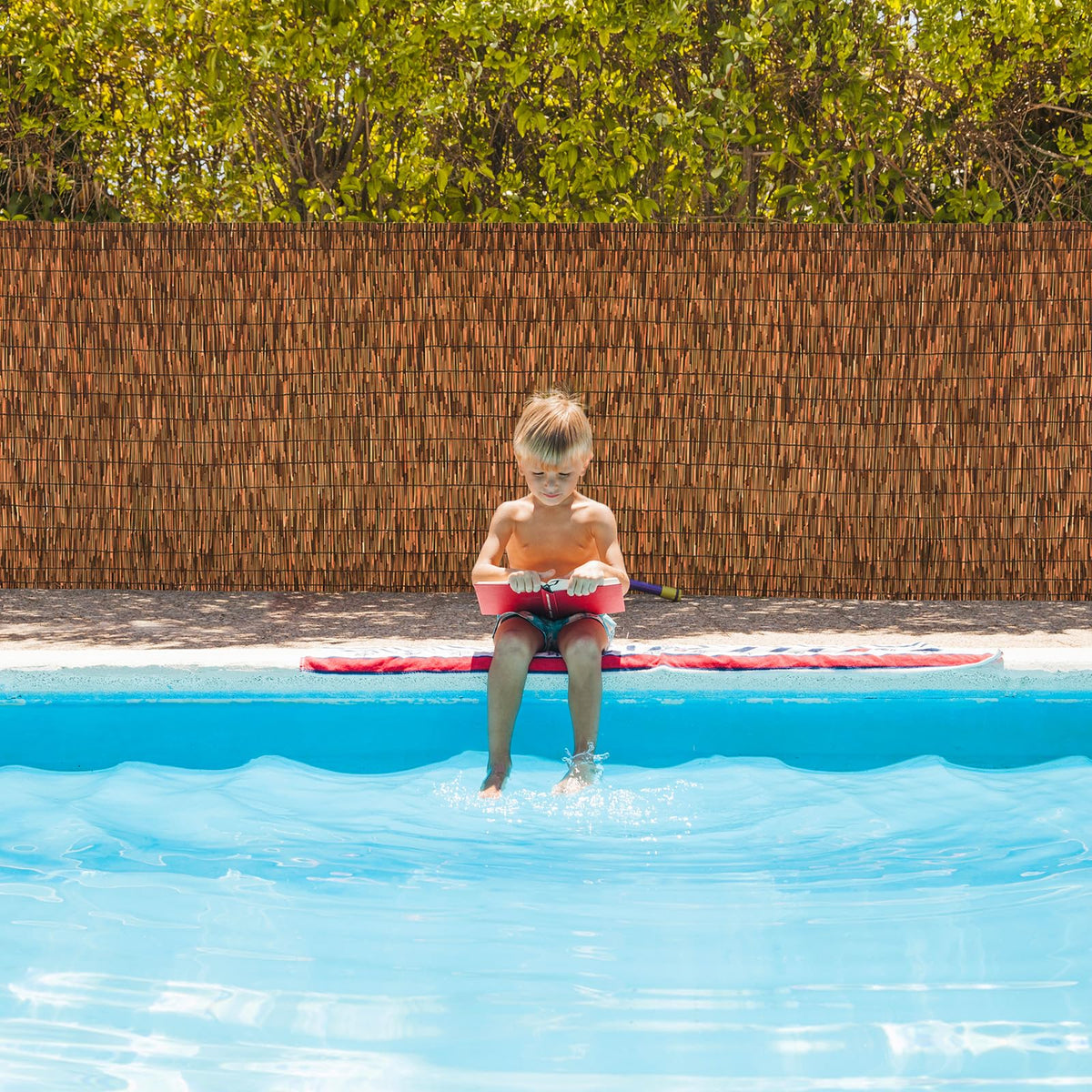 SHYDZYYC brown reed fence roll—6ft by 16.4ft, ideal for privacy and sun shading