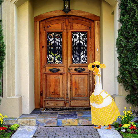 Silicherry sunglasses highlight a cool finishing touch for yard art.