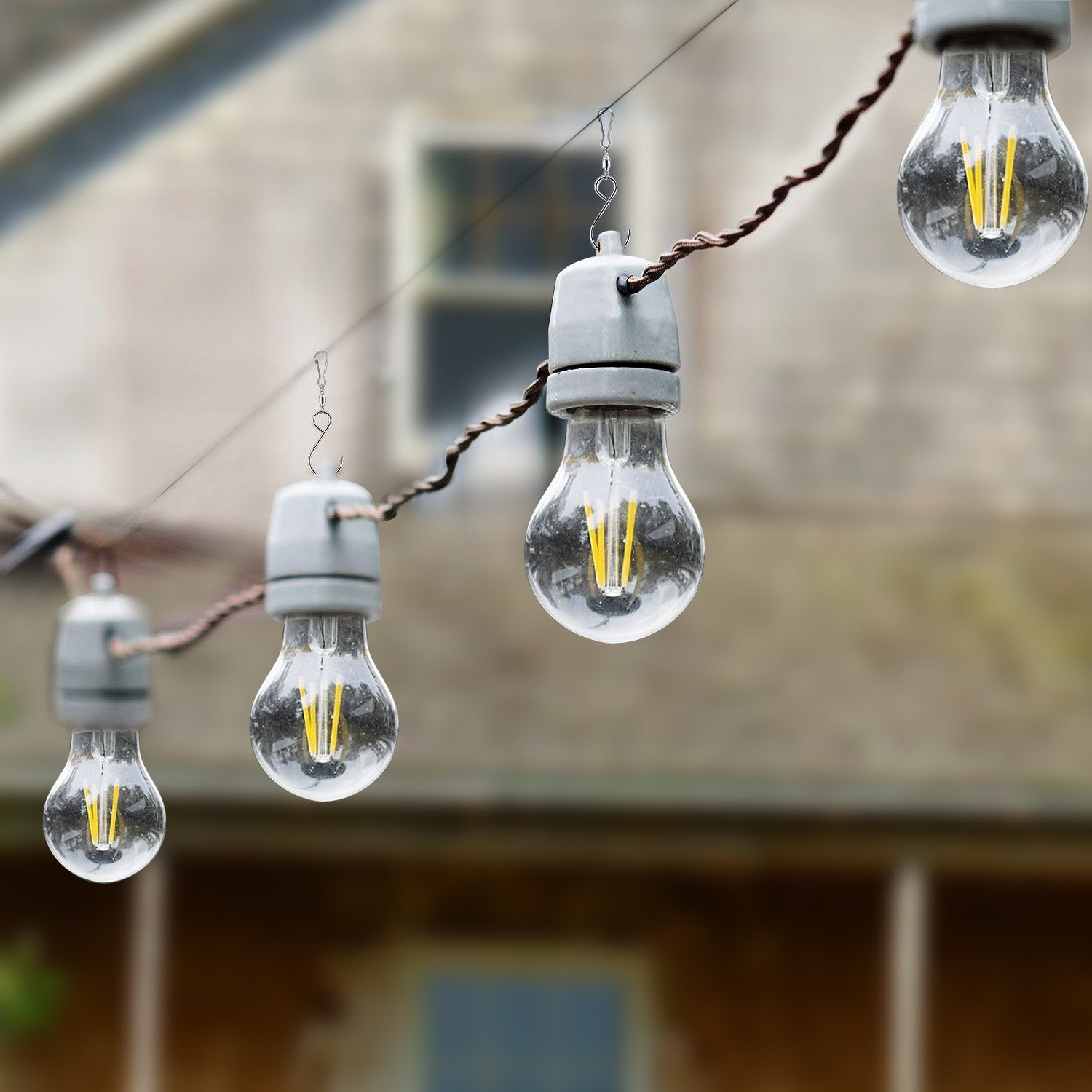 SINGARE swivel clip ideal for party decor displays and temporary outdoor setups