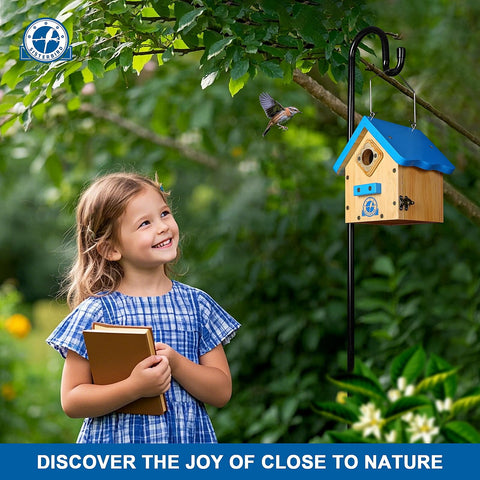 SISTERBIRD built-in ladder aids fledglings during early learning.