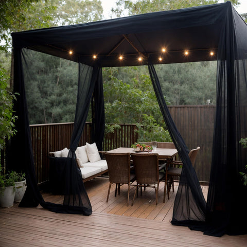 SK Studio waterproof fabric close-up highlights rain resistance.