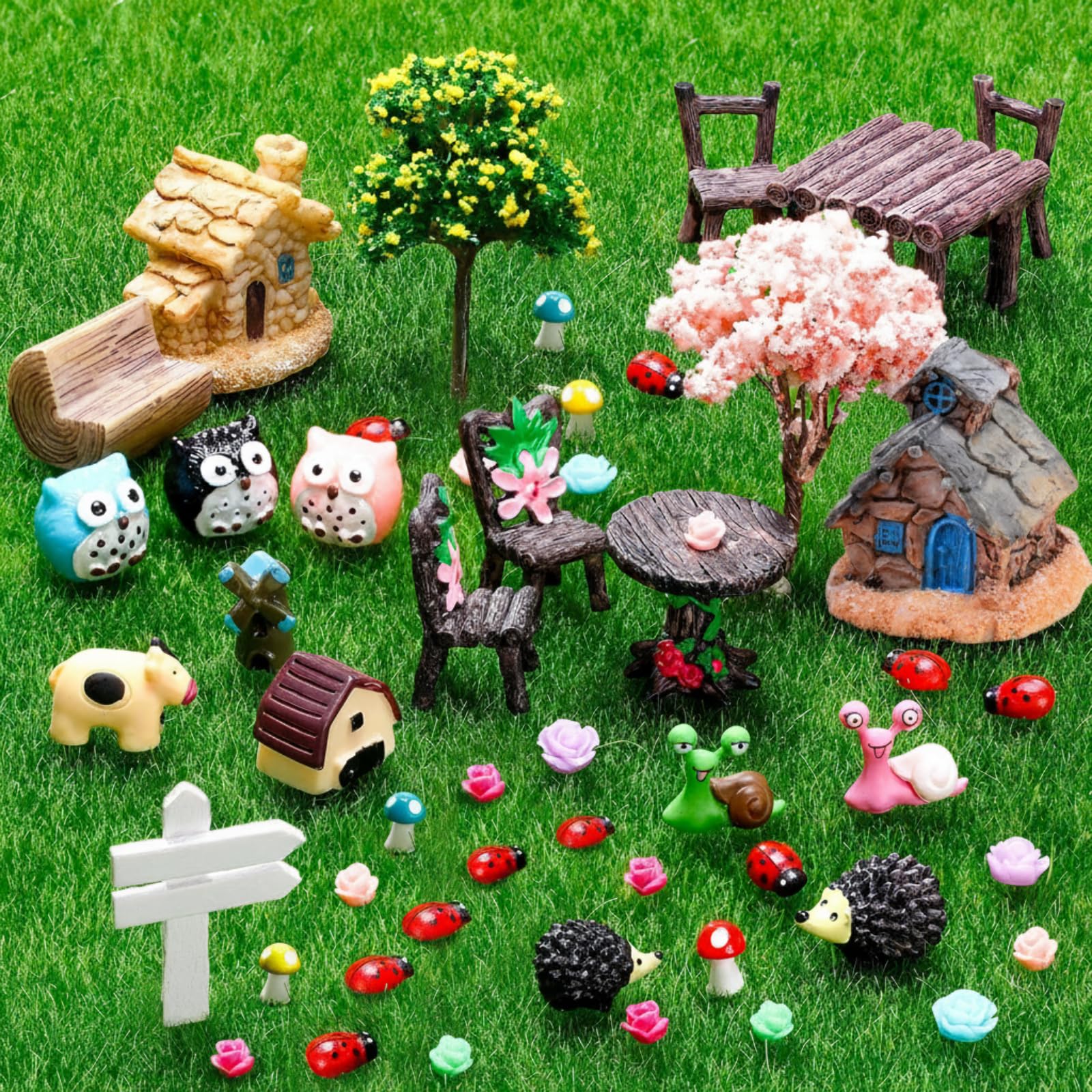 Skylety cow-set for whimsical fairy garden scenes and imaginative play.