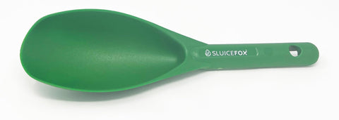 Sluice Fox beveled-edge scoop aids quick substrate cutting