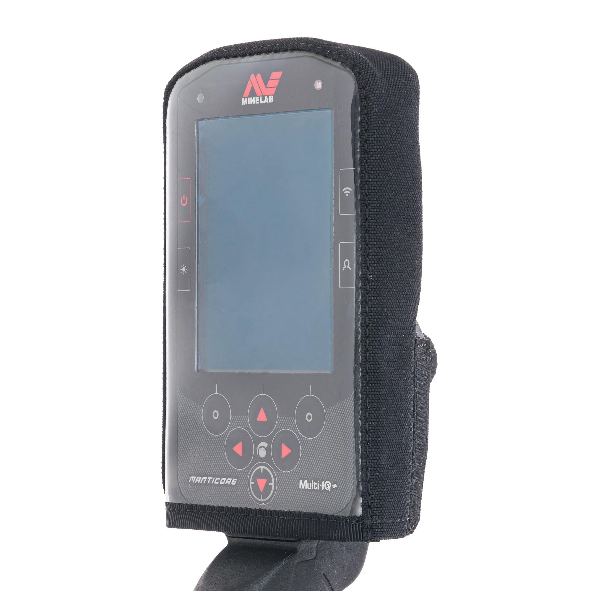 Sly Lynx dirtproof and splashproof cover protects your detector's control panel.