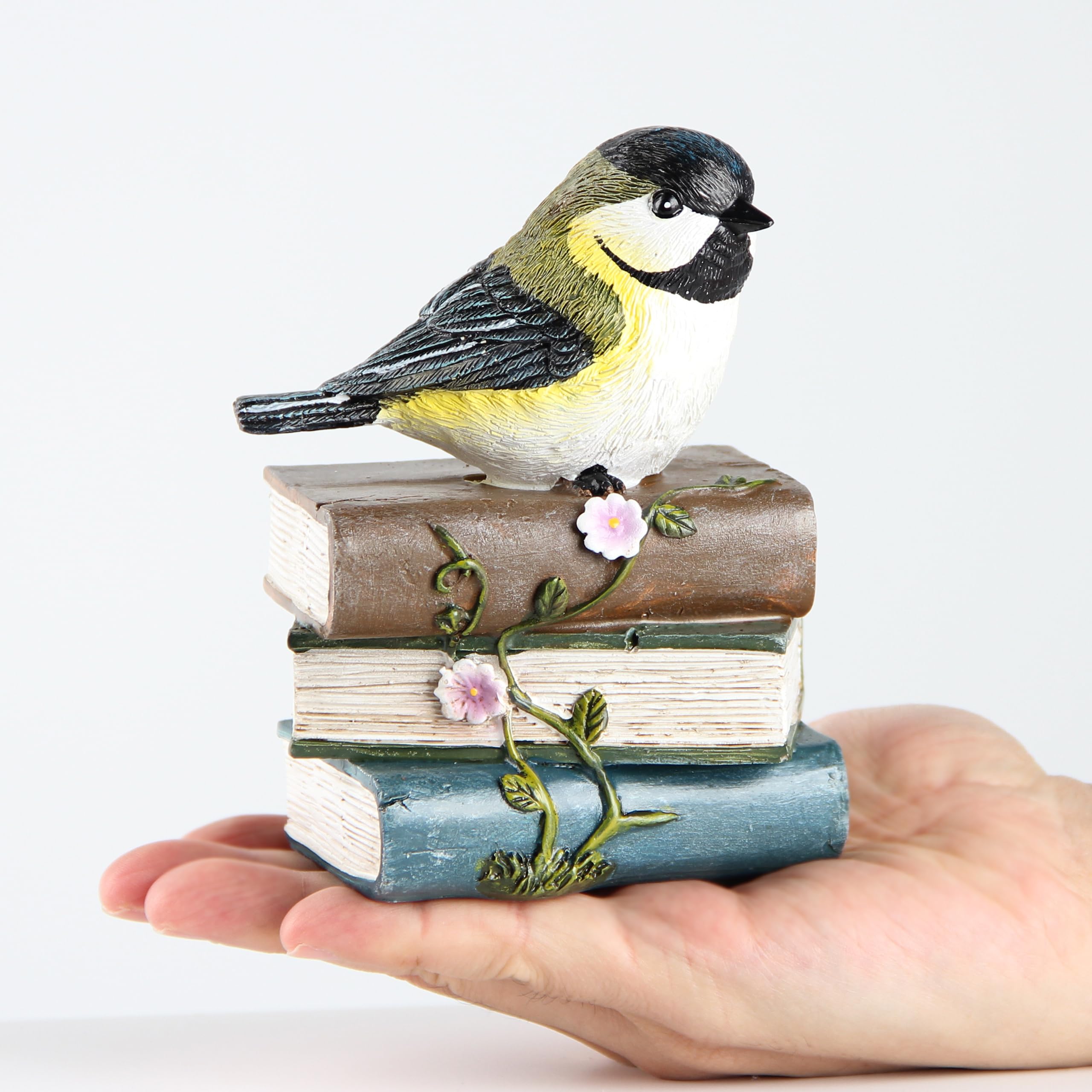 Smadeer resin bird figurine designed for both indoor and outdoor use.