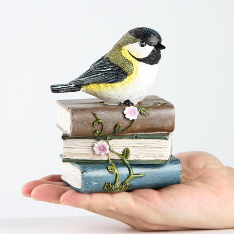 Smadeer resin bird figurine designed for both indoor and outdoor use.