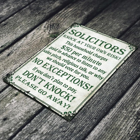 SmartCows weather-resistant metal sign endures outdoor use without fading.