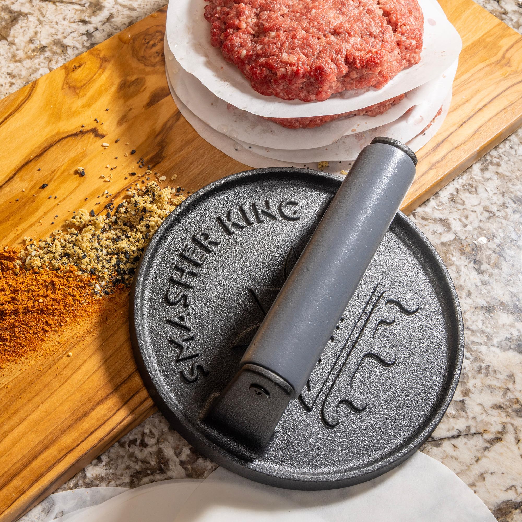 SMASHER KING stay-cool wooden handle provides secure grip