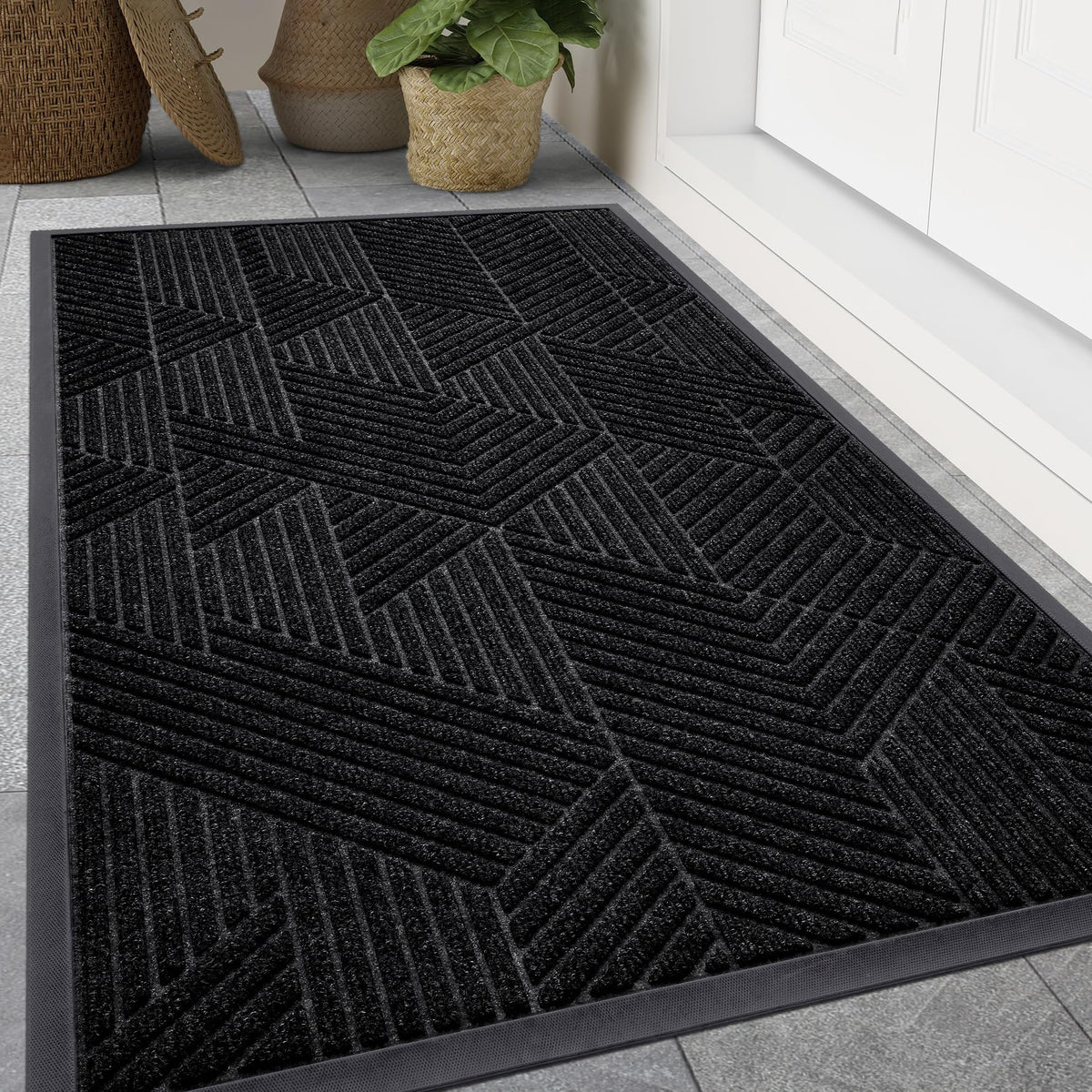 Smiry front door mat outside entrance with irregular triangle shape trapping dirt