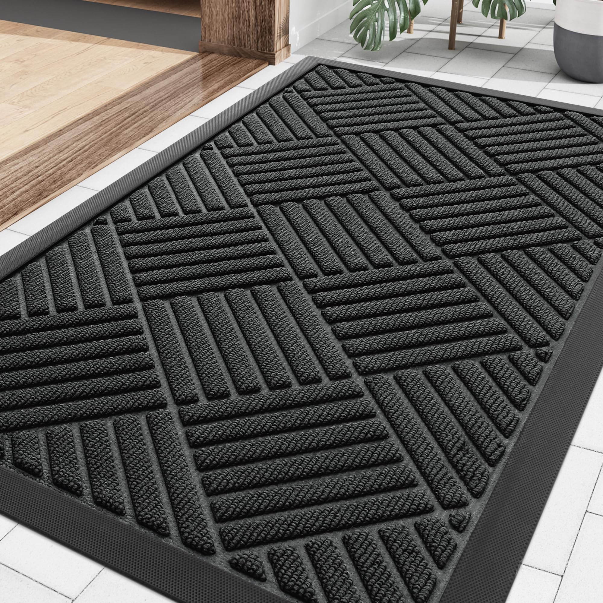 Smiry front door mat outdoor natural rubber captures moisture and dirt at the entry.