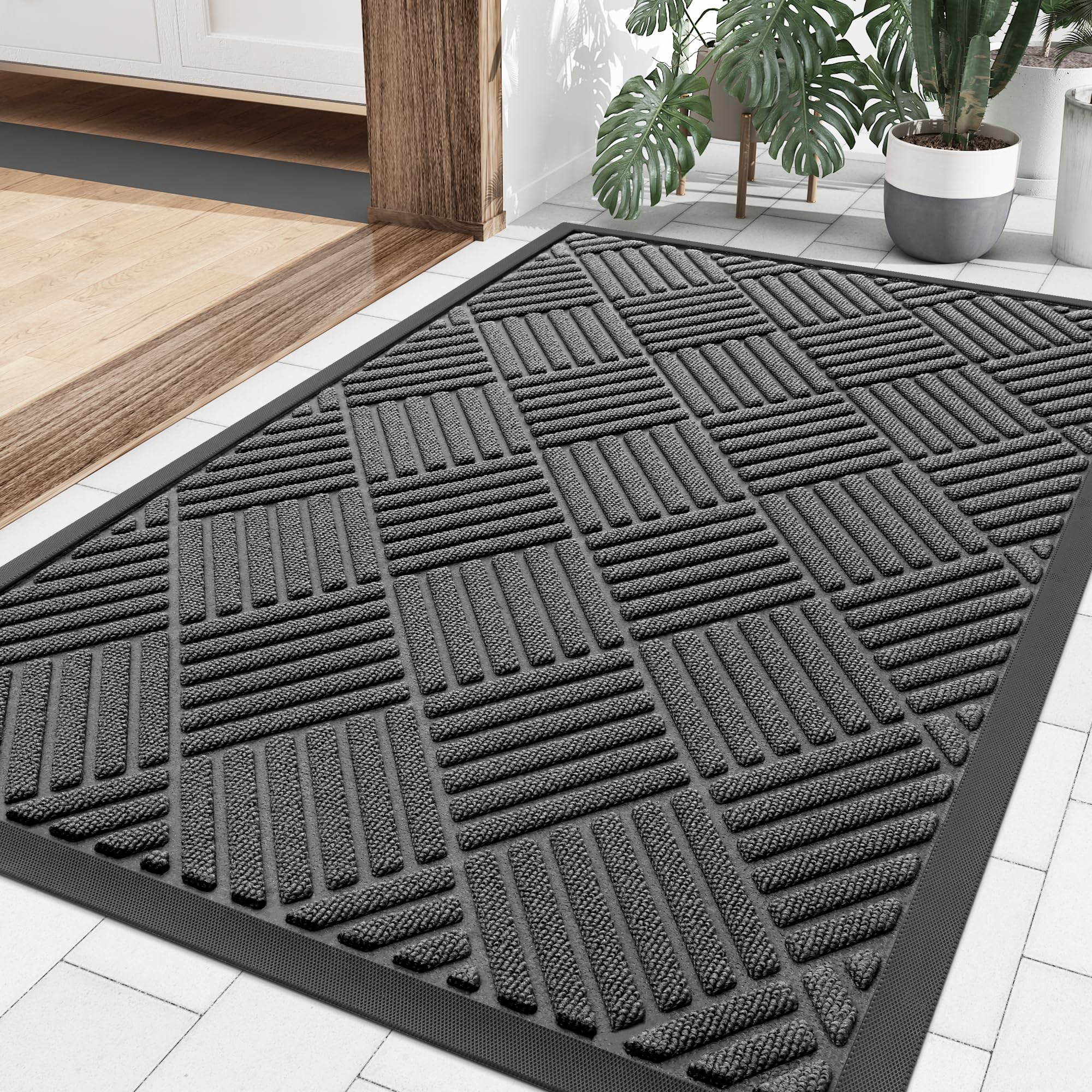 Smiry front door mat outdoors traps dirt and moisture at the entry.