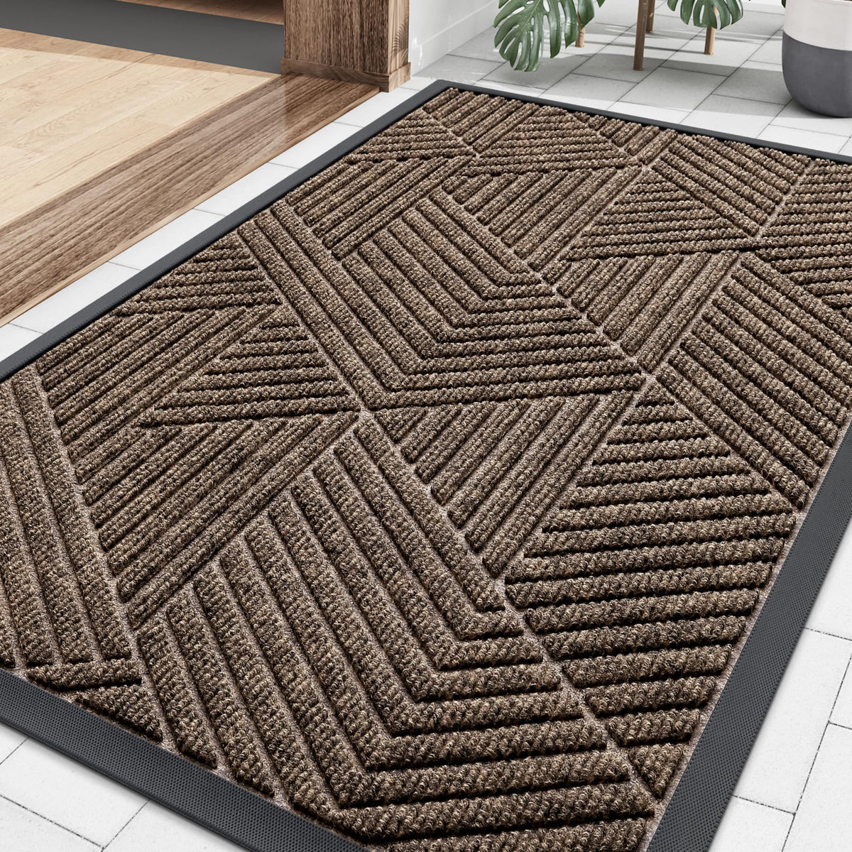 Smiry front door mat outside entrance with dirt-trapping grooves keeps entry clean.