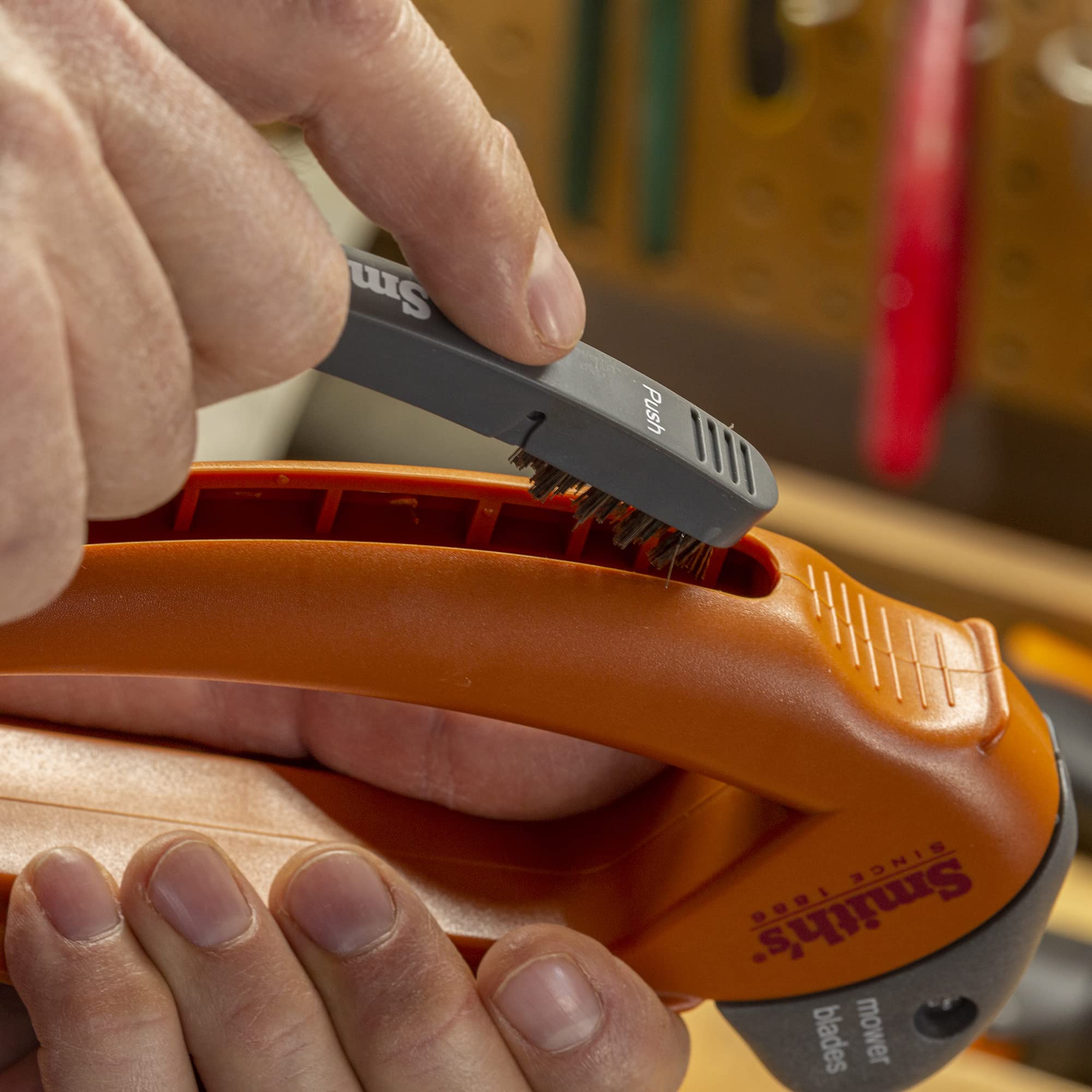 Great gift for DIY lawn care enthusiasts