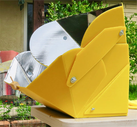 SOL COOK All Season unit designed for energy-saving meals without flames.
