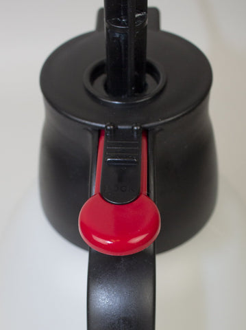Solo 419 ideal for gardening, fertilizing, and weed control tasks.