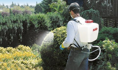 SOLO 425 48-inch high-pressure hose for added maneuverability