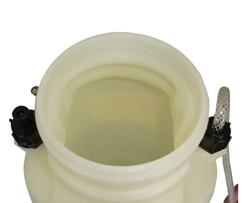 SOLO 456 commercial shut-off valve with lock-on supports steady, fatigue-free spraying
